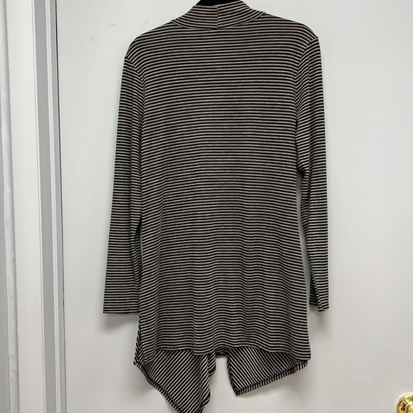 NWT Daytrip Asymmetrical Hem Split Side Striped Tunic - Picture 3 of 5